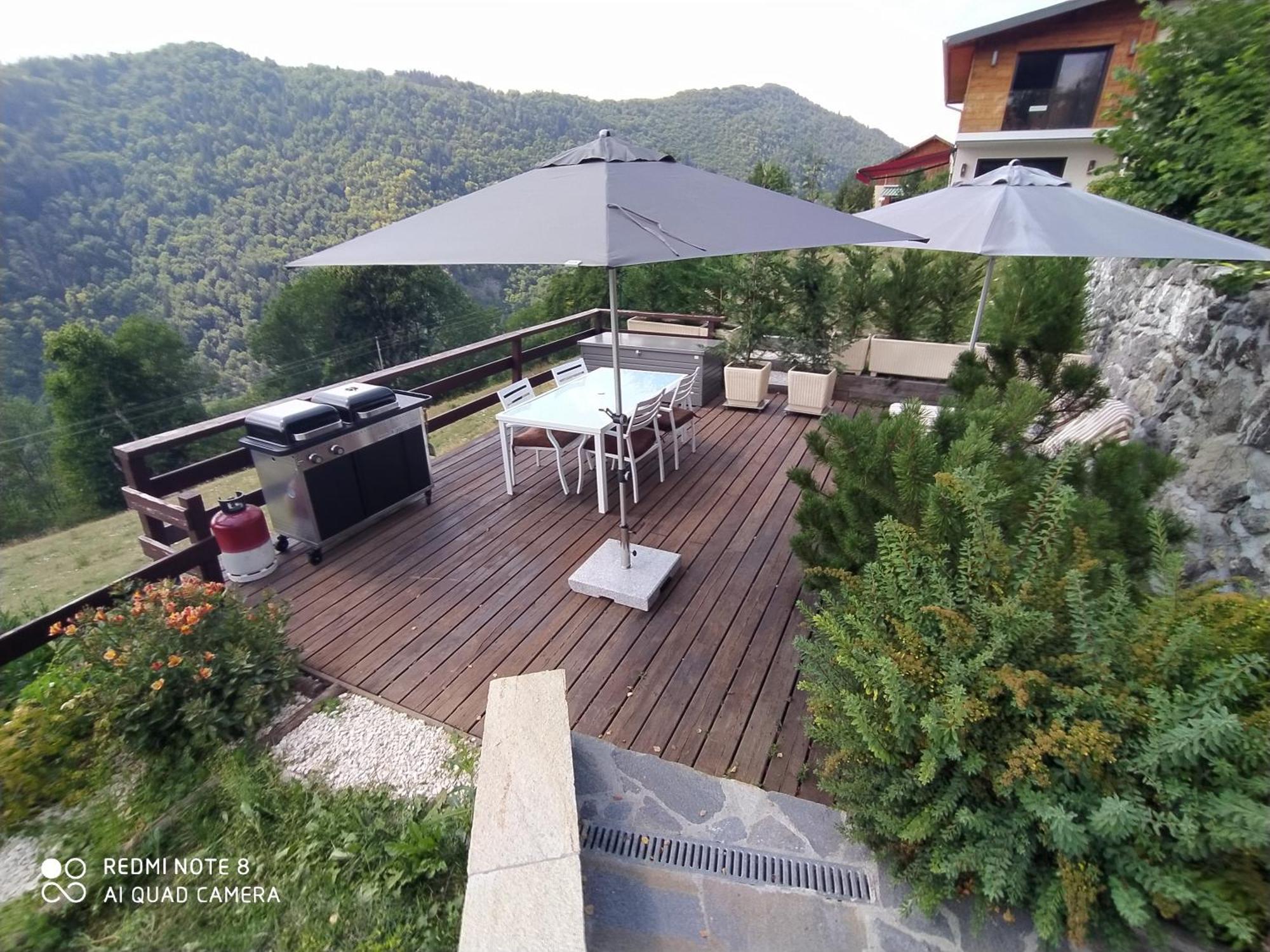 In The Heart Of Nature With An Unique View Plan Montmin 외부 사진